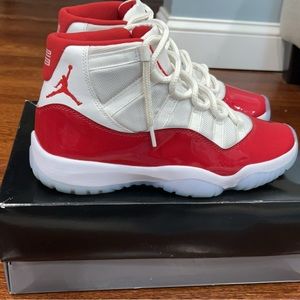 Air Jordan 11 Cherry